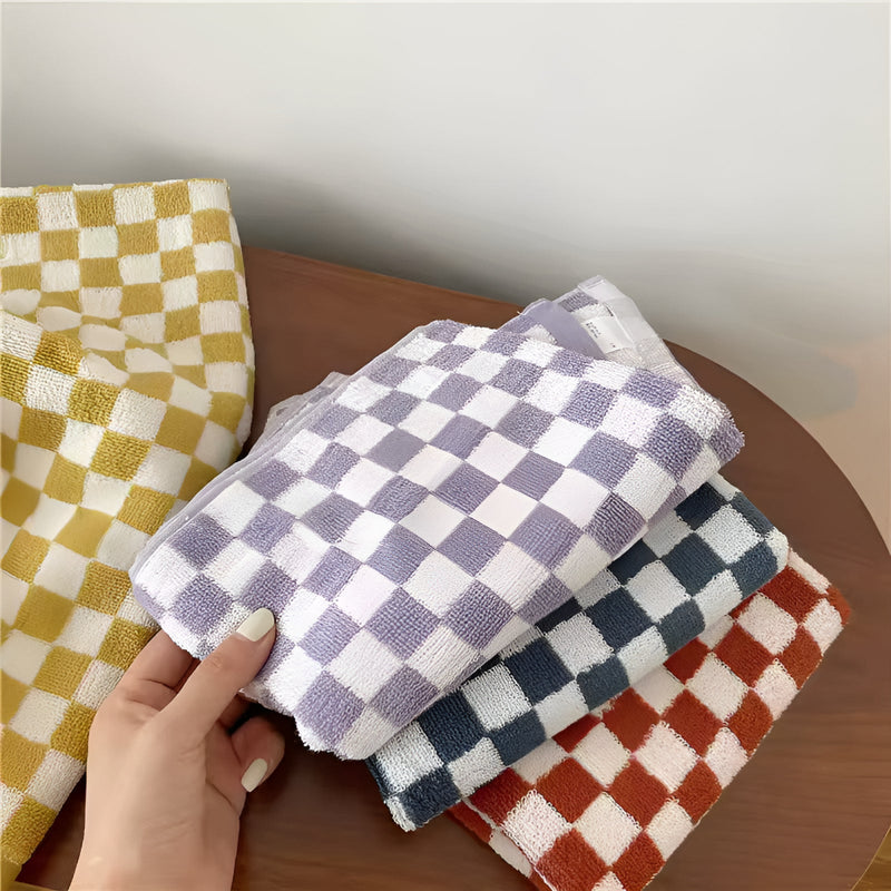 Retro Checkmate Cotton Towel