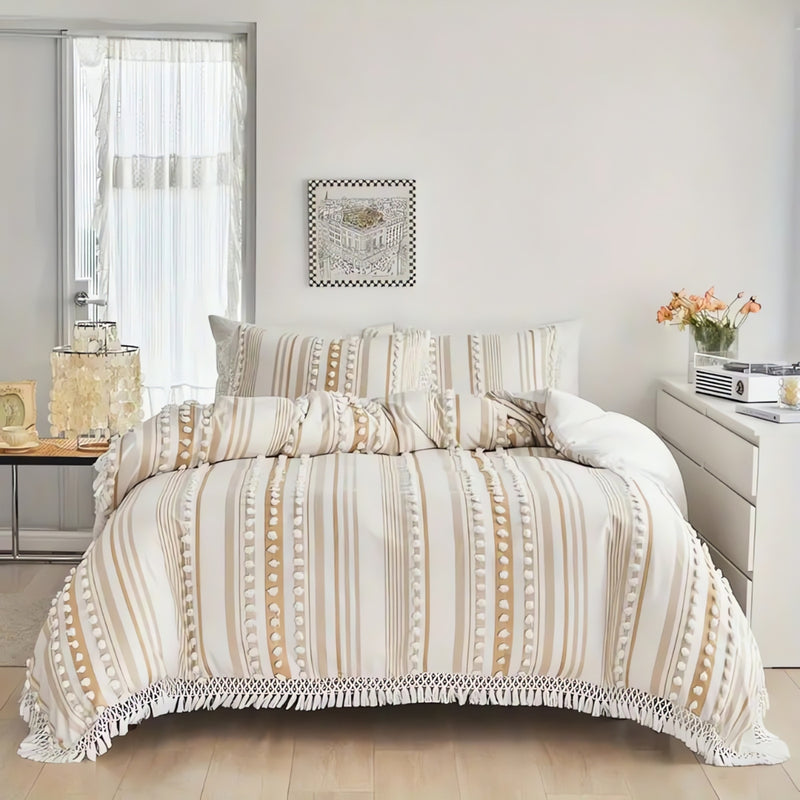 Soft Stripe and Tassel Quilt Set | 3pcs